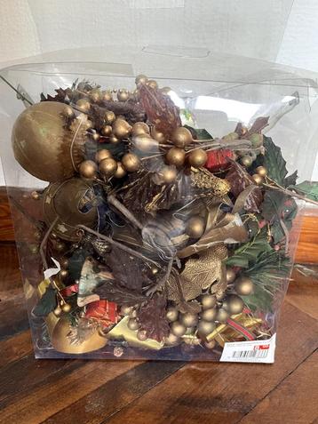 Kerstballen & versiering allerlei - voor een prikje beschikbaar voor biedingen