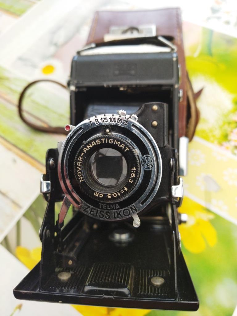 Ancien appareil photo à soufflet CORONET avec étui - Collection