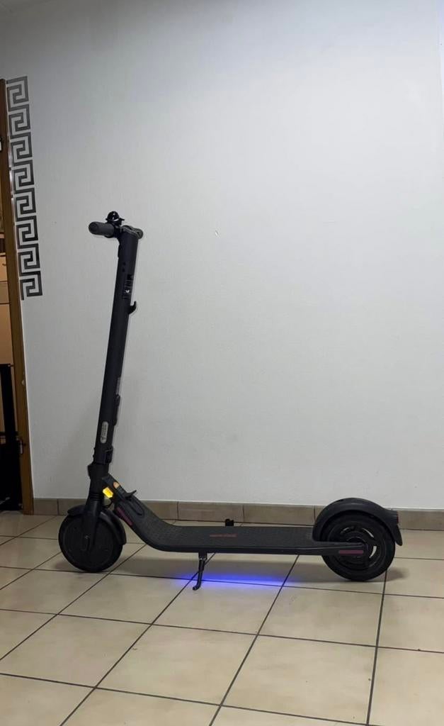 Elektrische step ninebot, Enlèvement, Comme neuf