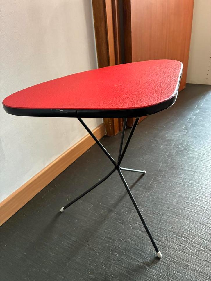 Vintage driepoot tafeltje van Royco, Huis en Inrichting, Tafels | Bijzettafels, Gebruikt, Overige vormen, 45 tot 60 cm, Minder dan 55 cm