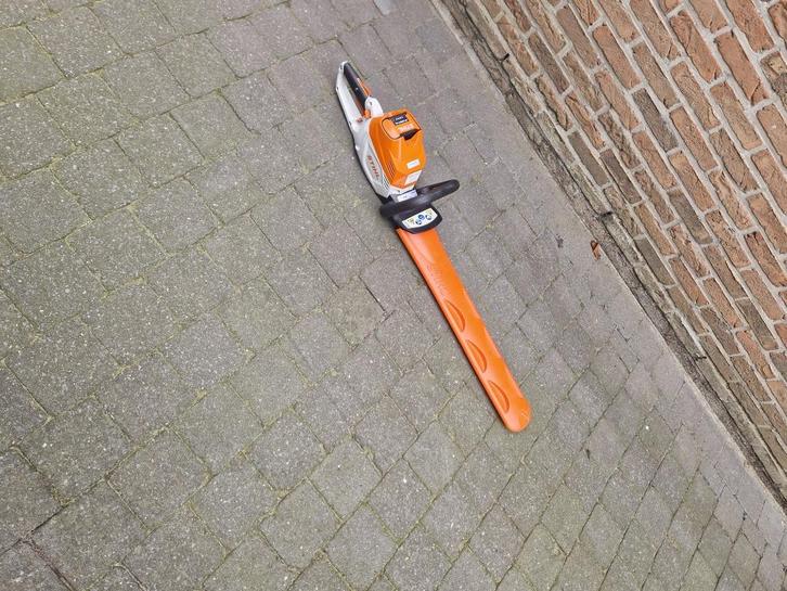 Stihl HSA100, Tuin en Terras, Heggenscharen, Zo goed als nieuw, Accu, Ophalen