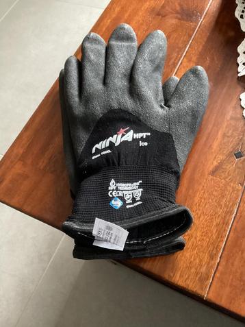 Ninja werkhandschoenen voor de winter beschikbaar voor biedingen