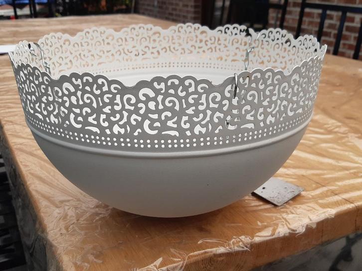 Panier de fleurs en métal à suspendre, Jardin & Terrasse, Pots de fleurs, Comme neuf, Métal, Balcon, Jardin, Moins de 40 cm, 25 à 40 cm