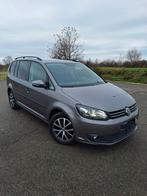 Volkswagen Touran 1.6TDI, Auto's, Voorwielaandrijving, Euro 5, Parkeersensor, Zwart