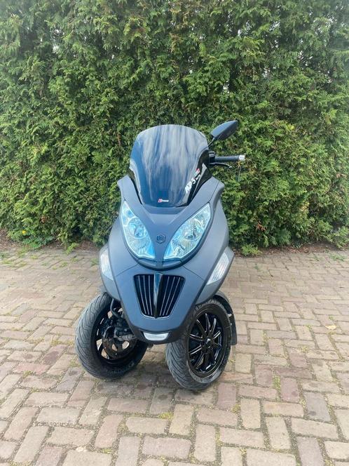Custom Piaggio mp3 - 400cc - Akrapovic - NL kenteken, Fietsen en Brommers, Scooters | Piaggio, Zo goed als nieuw, Overige modellen