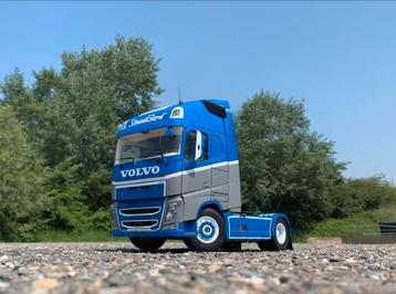 Camions Volvo FH 16 de Tamiya disponible aux enchères