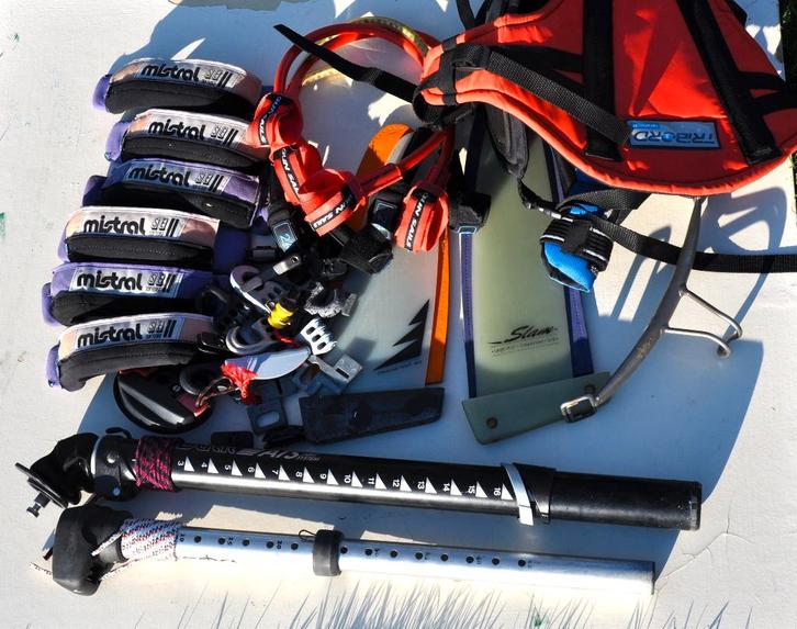 TB vinnen, voetbanden, trapeze, RDM verlenger , etc., Watersport en Boten, Windsurfen, Gebruikt, Overige typen, Met vin(nen), Met draagtas