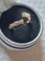 Mooie zircoon goud kleur ring, incl doosje. Nieuw., Nieuw, Goud, Goud, Ophalen of Verzenden