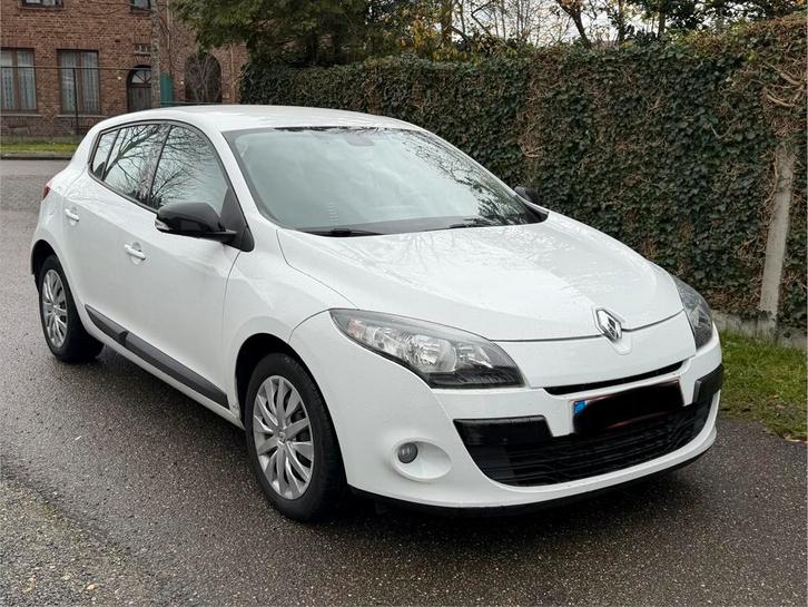 Renault Megane 1.5DCi Automaat Gekeurd Euro5, Auto's, Renault, Particulier, Mégane, ABS, Airbags, Airconditioning, Boordcomputer
