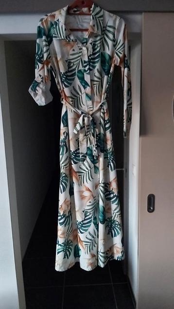 Maxi jurk stretch, 140 cm lang, M/L beschikbaar voor biedingen