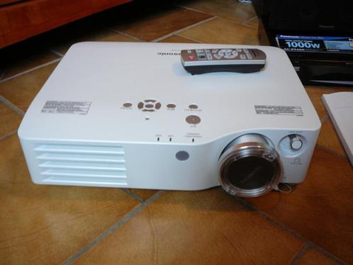 Projecteur Cinéma Panasonic PT-AX 200E, Audio, Tv en Foto, Home Cinema-sets, Gebruikt, Panasonic, Ophalen