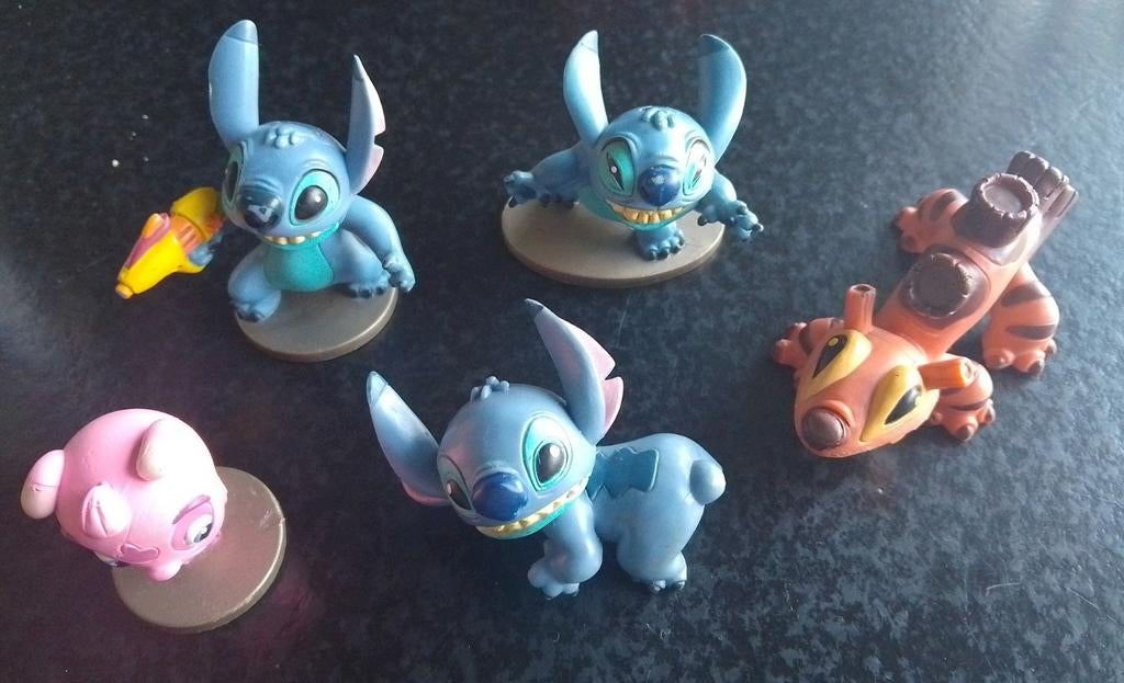 Disney figurines stitch, Collections, Enlèvement, Utilisé, Statue ou Figurine