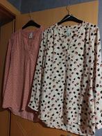2 blouses medium, Vêtements | Femmes, Blouses & Tuniques, Enlèvement