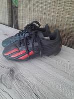 Voetbalschoenen maat 30.  Adidas, Sport en Fitness, Voetbal, Ophalen, Zo goed als nieuw
