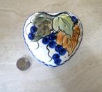 Dekseldoosje, ringendoosje: hart, hartvorm. Cergor Pottery, Ophalen of Verzenden