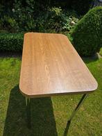 vintage tafel met alu poten, Ophalen