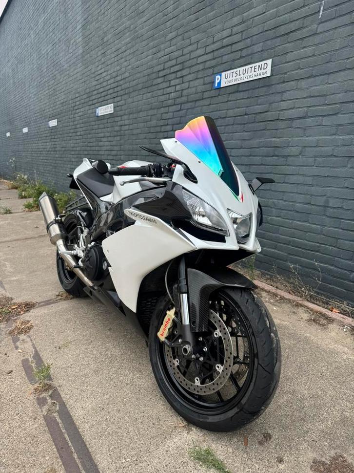 Aprilia rsv4 origineel nederlands, Motoren, Motoren | Aprilia, Particulier, Super Sport, meer dan 35 kW, 4 cilinders, Motorrijbewijs A
