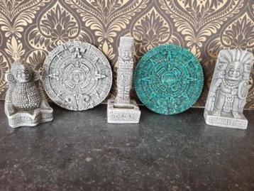 Beeldjes uit Mexico beschikbaar voor biedingen