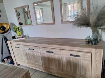 dressoir beschikbaar voor biedingen