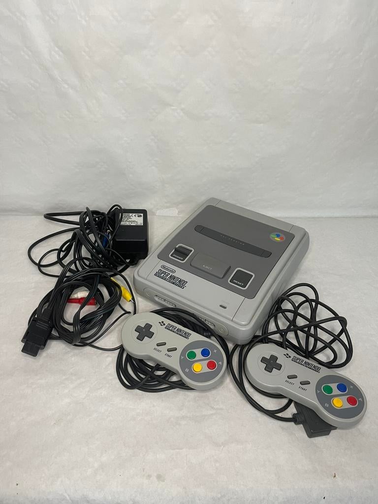 Refurbished Super Nintendo in zeer goede staat!, Games en Spelcomputers, Spelcomputers | Nintendo Super NES, Refurbished, Ophalen of Verzenden