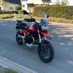 Moto Guzzi V85 TT - Rood met opties - weinig km 12.000km, Motoren, Handvatverwarming, 2 cilinders, Motorrijbewijs A, Particulier