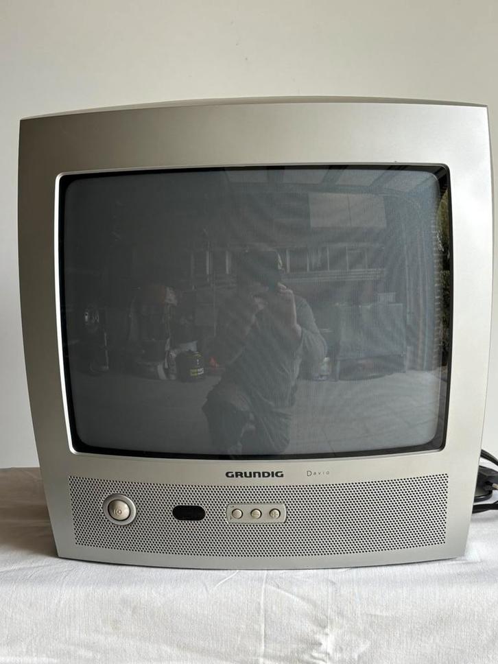 GRUNDIG Davio 37 televisie, Audio, Tv en Foto, Vintage Televisies, Gebruikt, Grundig, Ophalen