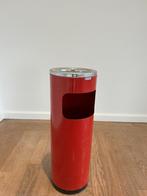 Rode cilindervormige vuilbak + asbak, Huis en Inrichting, Woonaccessoires | Prullenbakken, Ophalen, 50 tot 75 cm, Zo goed als nieuw