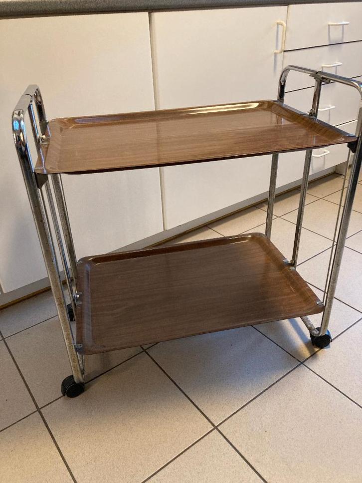vintage trolley met wielen, Huis en Inrichting, Tafels | Sidetables, Gebruikt, 25 tot 50 cm, 50 tot 100 cm, Rechthoekig, Metaal