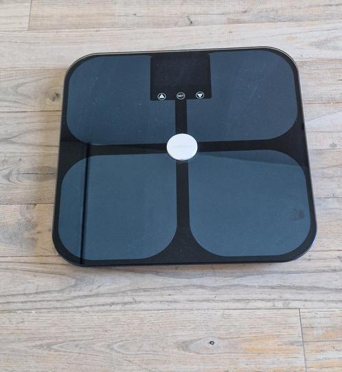 lichaamsanalyse weegschaal Medisana, Elektronische apparatuur, Weegschalen, Zo goed als nieuw, Digitaal, Personenweegschaal, 1 tot 500 gram