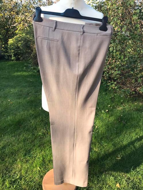 M46 geklede beige/licht bruine broek E5 mode, Kleding | Dames, Broeken en Pantalons, Zo goed als nieuw, Maat 46/48 (XL) of groter