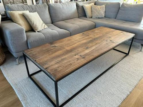 Massief eiken salontafel met stalen frame, Huis en Inrichting, Tafels | Salontafels, Gebruikt, Minder dan 50 cm, 50 tot 100 cm