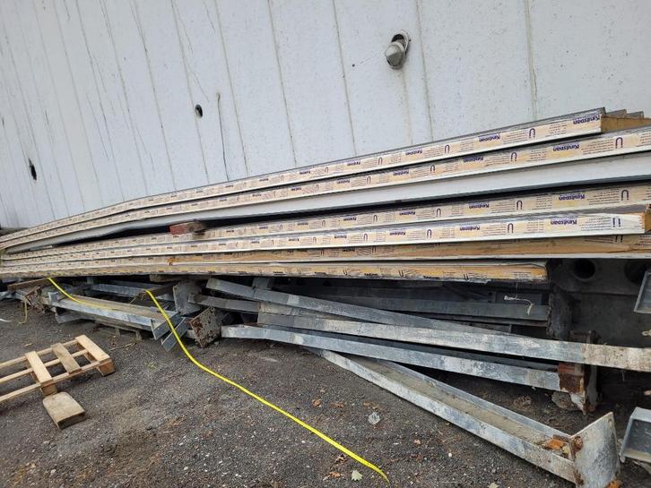 Sandwichpanelen, spanten en houten bruggen, Doe-het-zelf en Bouw, Metalen, Gebruikt, Ophalen