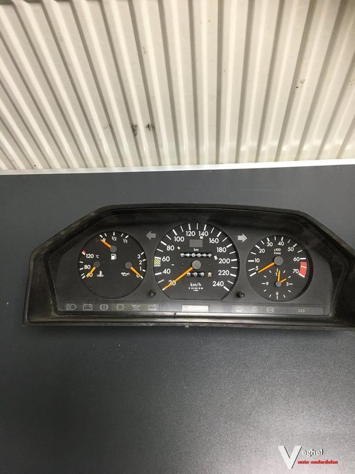 Mercedes W124   Benzine 1990    124 542 2968  Km Tellerklok, Auto-onderdelen, Dashboard en Schakelaars, Gebruikt, Ophalen of Verzenden