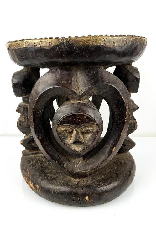 Statue africaine Tabouret Kwele Gabon, Antiquités & Art, Art | Art non-occidental, Enlèvement ou Envoi