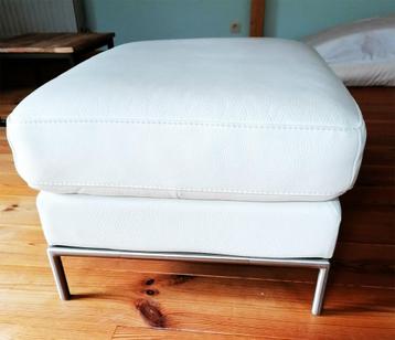 Hocker / ottoman / voetenbank beschikbaar voor biedingen