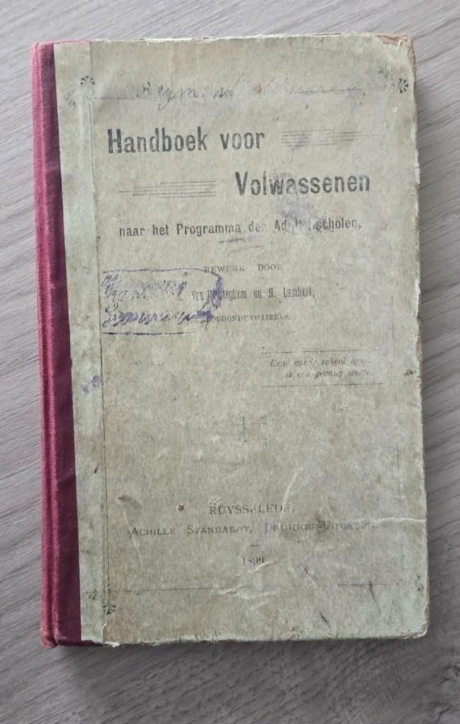 Handboek voor volwassenen 1899, Antiquités & Art, Antiquités | Livres & Manuscrits, Enlèvement ou Envoi