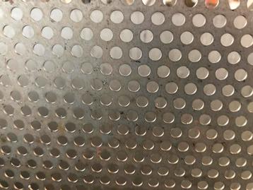 Metalen geperforeerde plaat beschikbaar voor biedingen