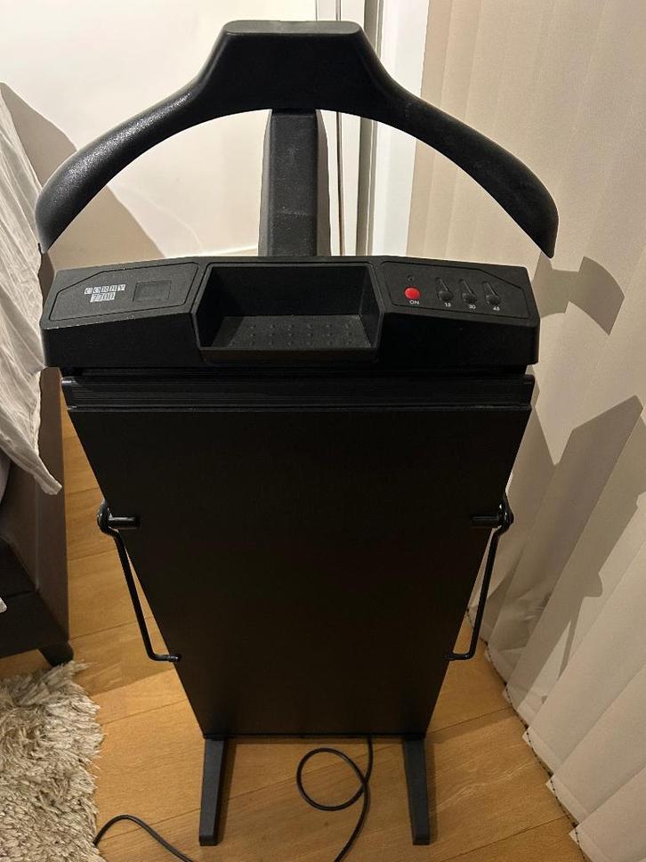 Presse à pantalons électrique, Elektronische apparatuur, Strijkijzers en Strijkplanken, Zo goed als nieuw, Ophalen