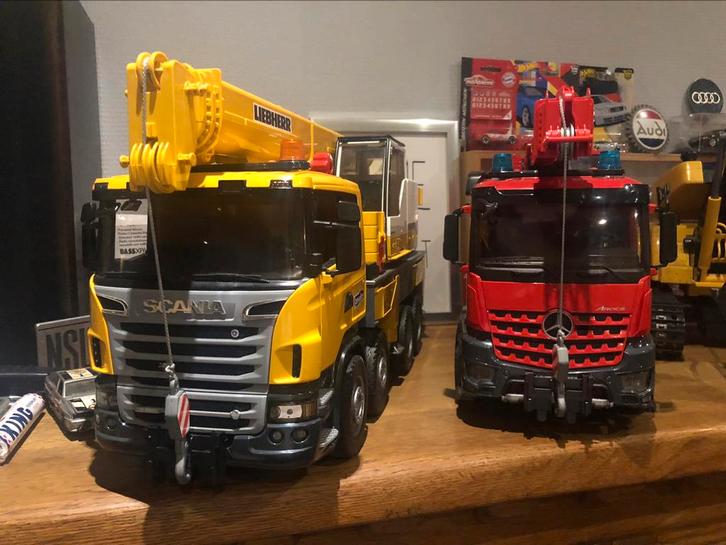 Bruder wegenwerkenset+brandweerwagen+ vuilniswagen, Kinderen en Baby's, Speelgoed |Speelgoedvoertuigen, Zo goed als nieuw, Afstandsbediening