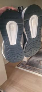 Chaussure emporio armani taille 45 mai chausse du 44, Vêtements | Femmes, Sneakers et Baskets, Emporio ARMANI, Neuf