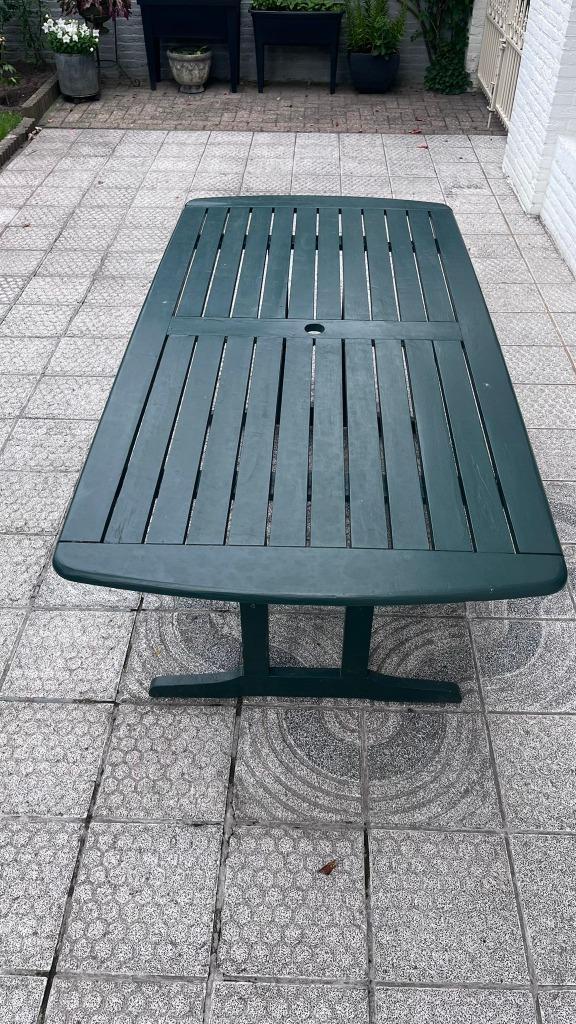 buitentafel hout. groen geverfd. zeer hard, Tuin en Terras, Tuintafels, Gebruikt, Rechthoekig, Hout, Ophalen