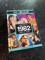 Boek “Mijn eerste 18 jaar - geboren in 1982”, Enlèvement ou Envoi, Utilisé, Médias