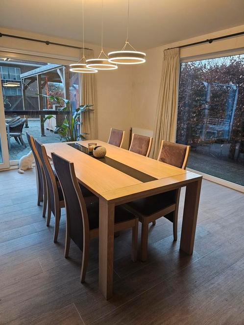 Stevige eettafel met 6 stoelen, Huis en Inrichting, Tafels | Eettafels, Zo goed als nieuw, Ophalen