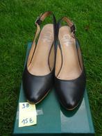chaussure en cuir 38 impeccable, Ophalen, Zo goed als nieuw, Zwart