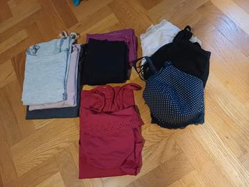 pakket borstvoeding/zwangerschapskledij in goede staat beschikbaar voor biedingen