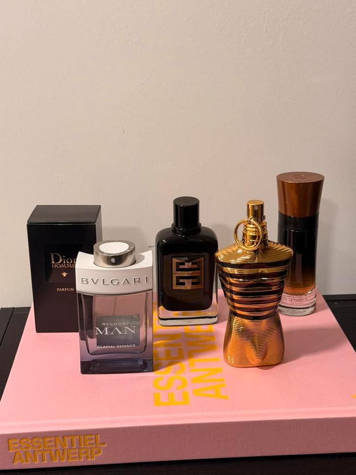 Verschillende heren geuren, Verzamelen, Parfumverzamelingen, Zo goed als nieuw, Ophalen