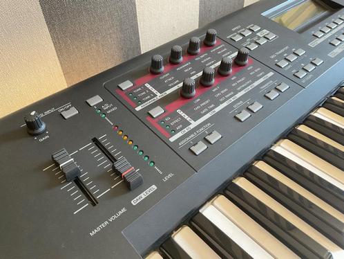 Yamaha moXF6 + flash 1Gb état neuf!, Muziek en Instrumenten, Synthesizers, Zo goed als nieuw, 61 toetsen, Yamaha, Met midi-aansluiting