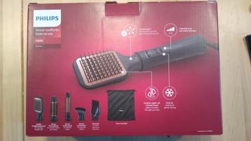 Brosse soufflante Philips BHA530 utilisé 1 fois/5 accessoire