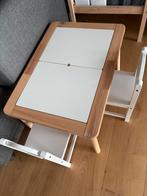 Flisat Ikea tafel met 2 stoelen, Kinderen en Baby's, Kinderkamer | Tafels en Stoelen, Ophalen, Zo goed als nieuw, Stoel(en)