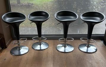 Set van 4 stoelen Bombo Magis beschikbaar voor biedingen